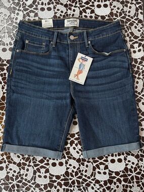 NWT Denizen Levi's Dark Wash Denim Bermuda Shorts - Blue Women’s Size 10